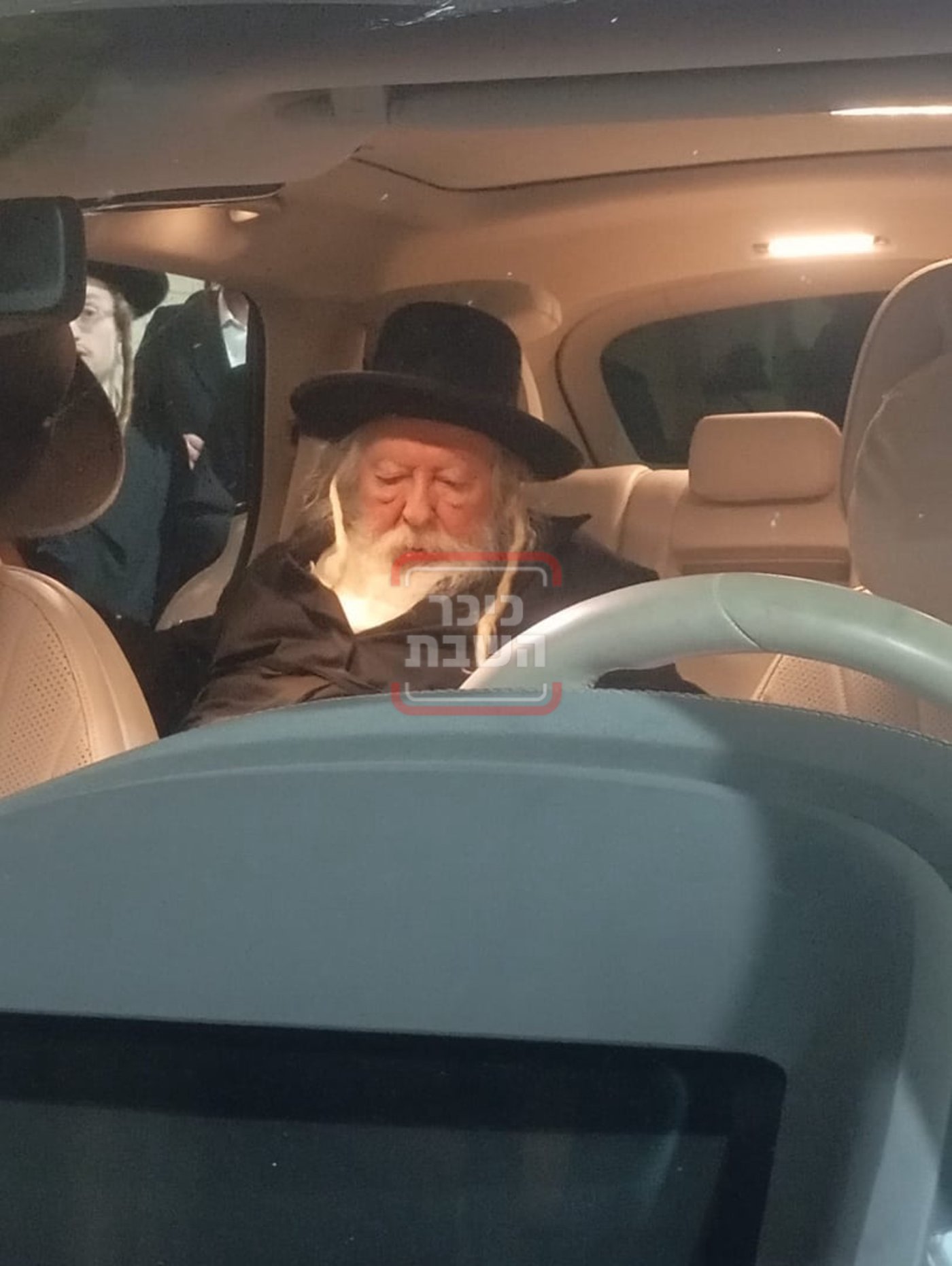 האדמו"ר מגור, בקבר רחל