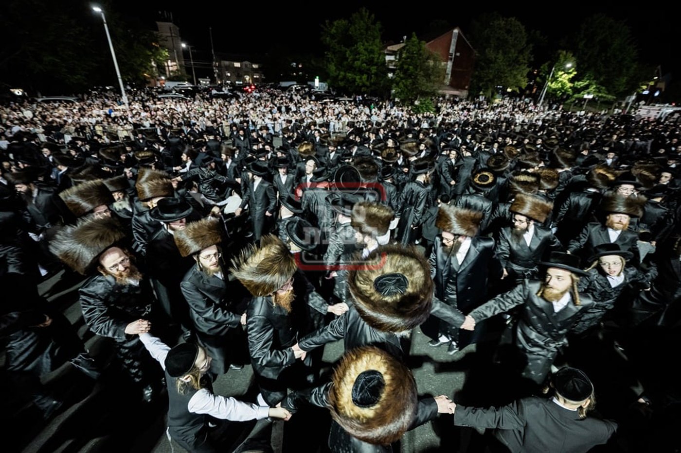 חג השבועות בחצה"ק סאטמר