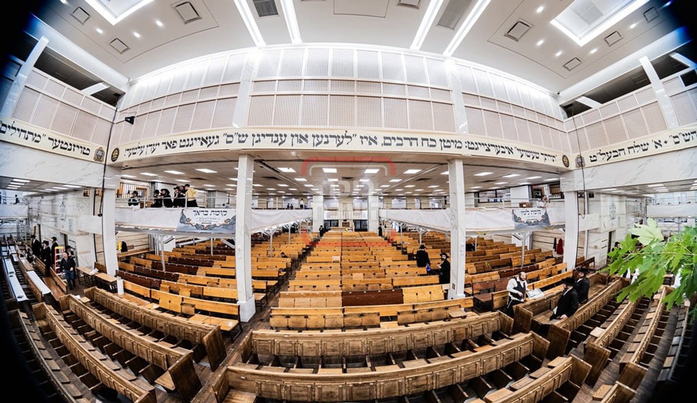 חג השבועות בחצה"ק סאטמר
