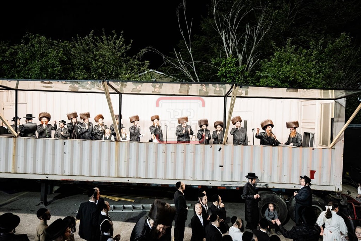 חג השבועות בחצה"ק סאטמר