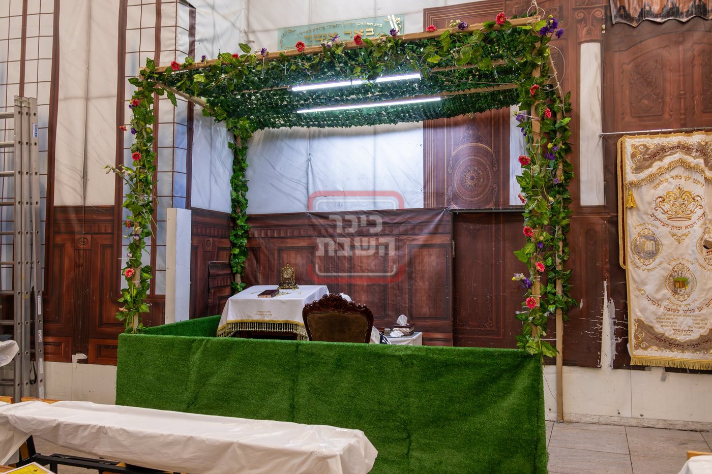 ערב חג השבועות בחצה"ק פינסק קרלין