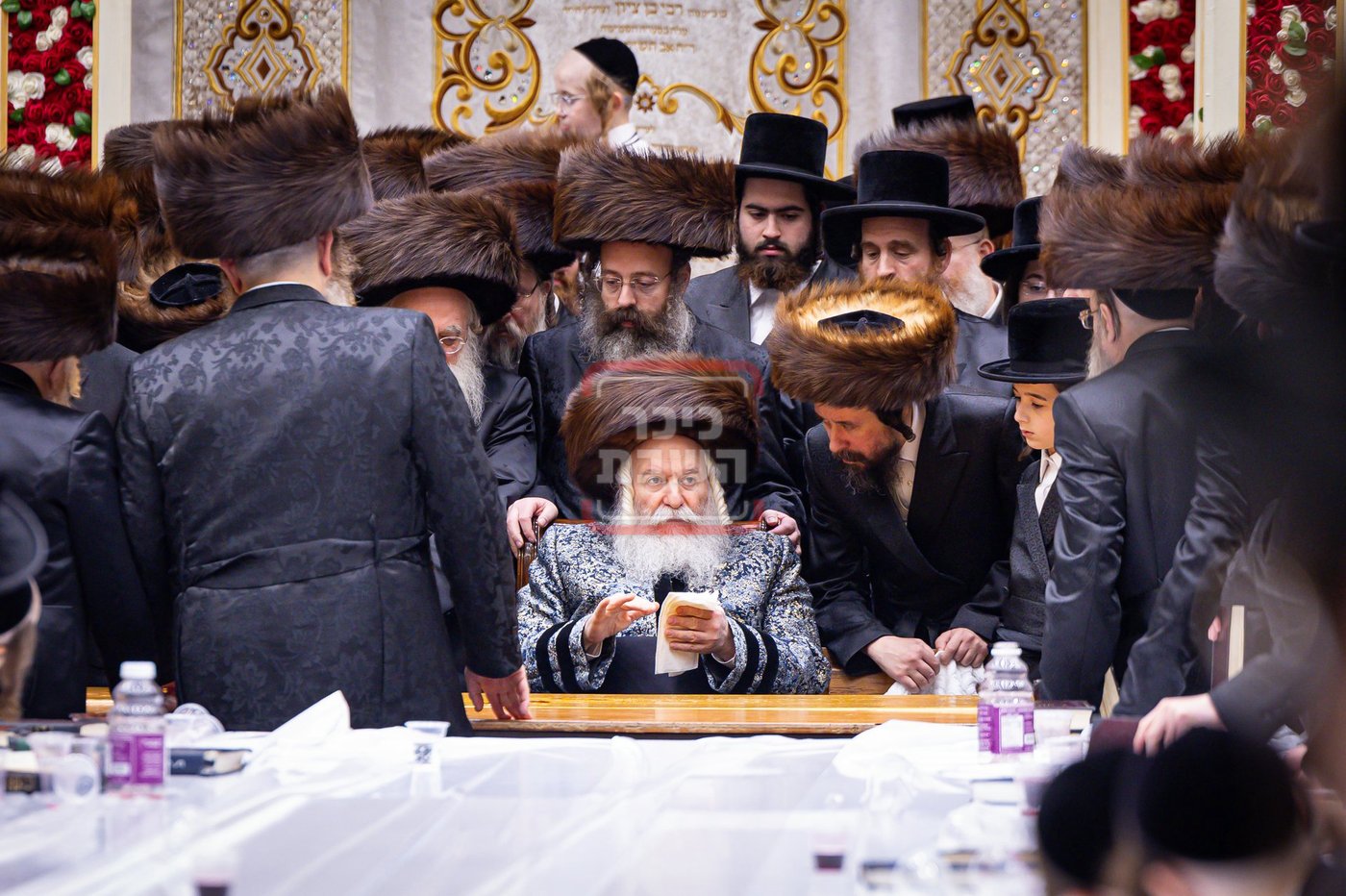 שבועות בחצה"ק באבוב