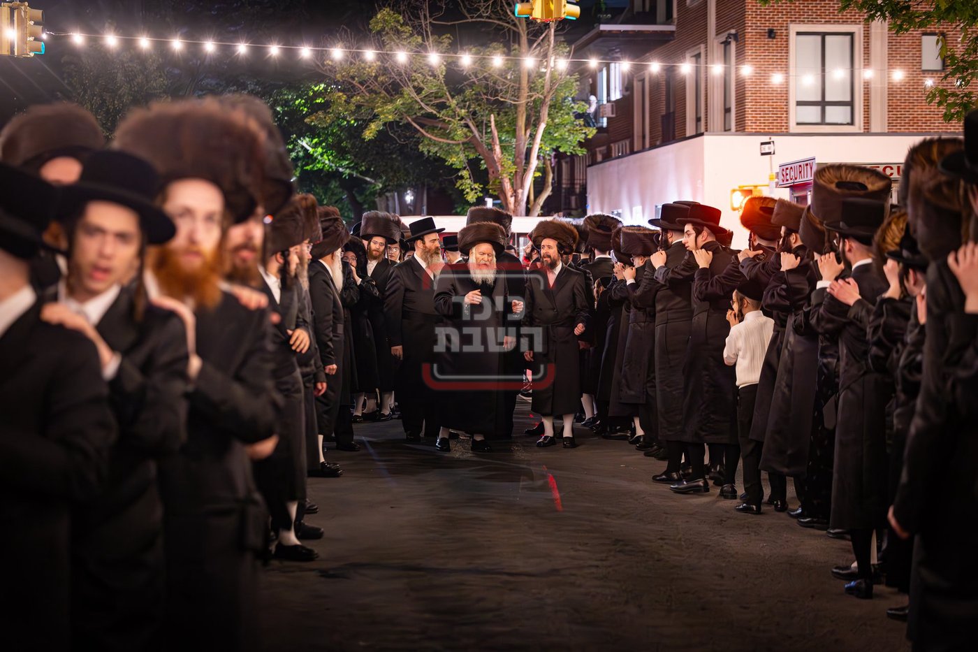 שבועות בחצה"ק באבוב