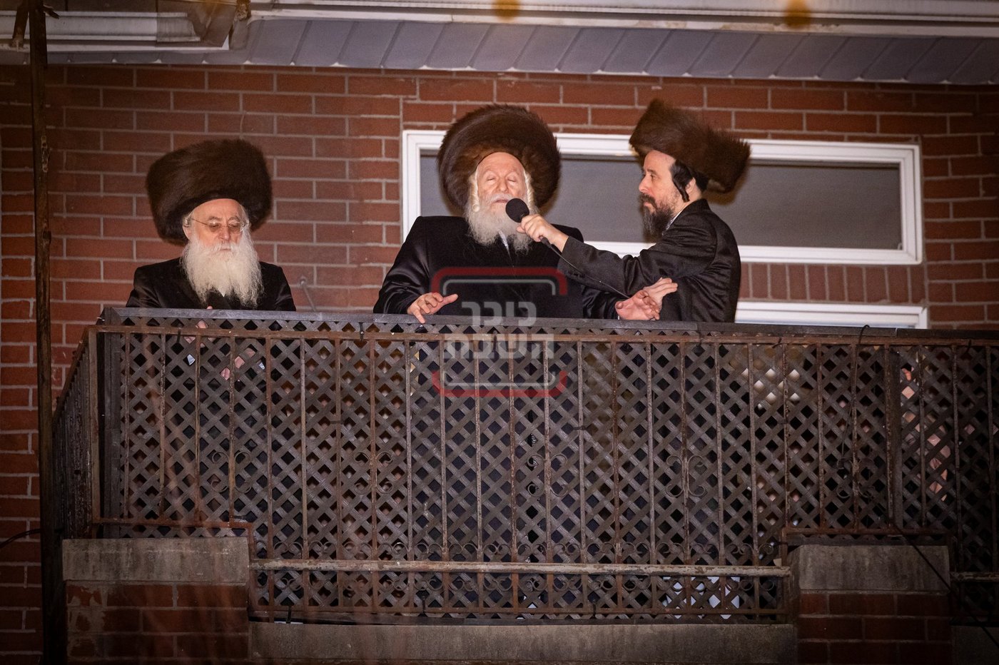 שבועות בחצה"ק באבוב