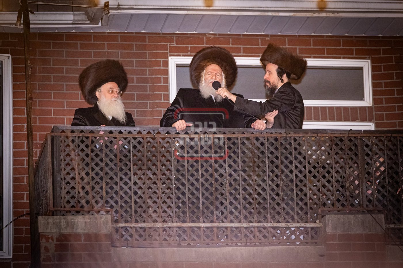 שבועות בחצה"ק באבוב