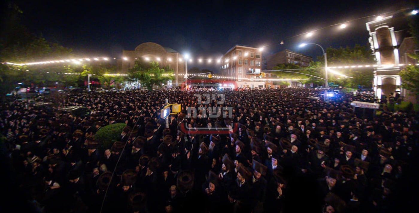 שבועות בחצה"ק באבוב