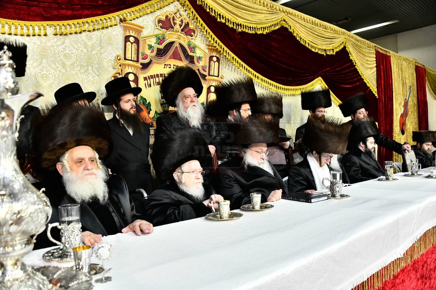 שמחת בית נדבורנה - קאסוב ויז'ניץ - ערלוי - האלמין