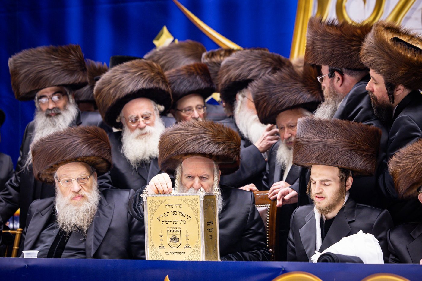 האדמו"ר מבאבוב בנתינת צדקה