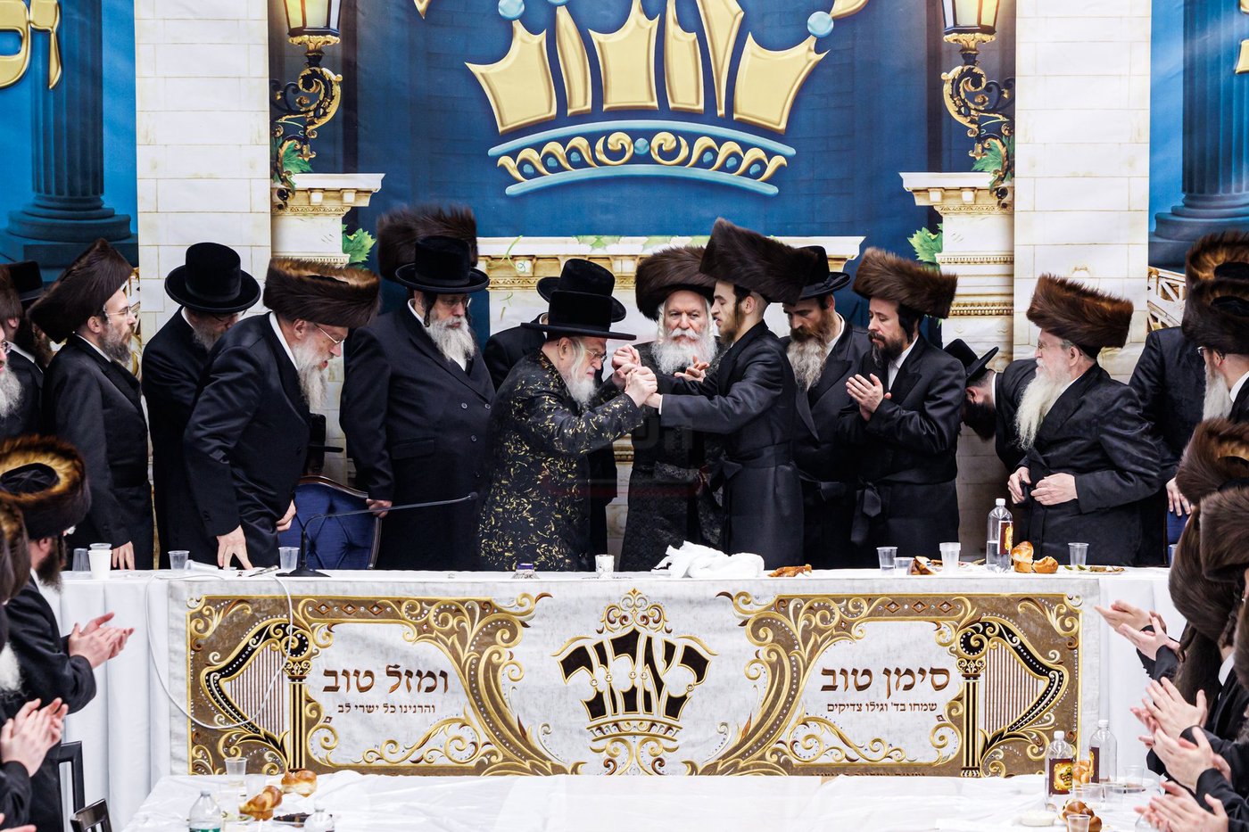 שמחת שבע ברכות לנכדת האדמו"ר מבאבוב