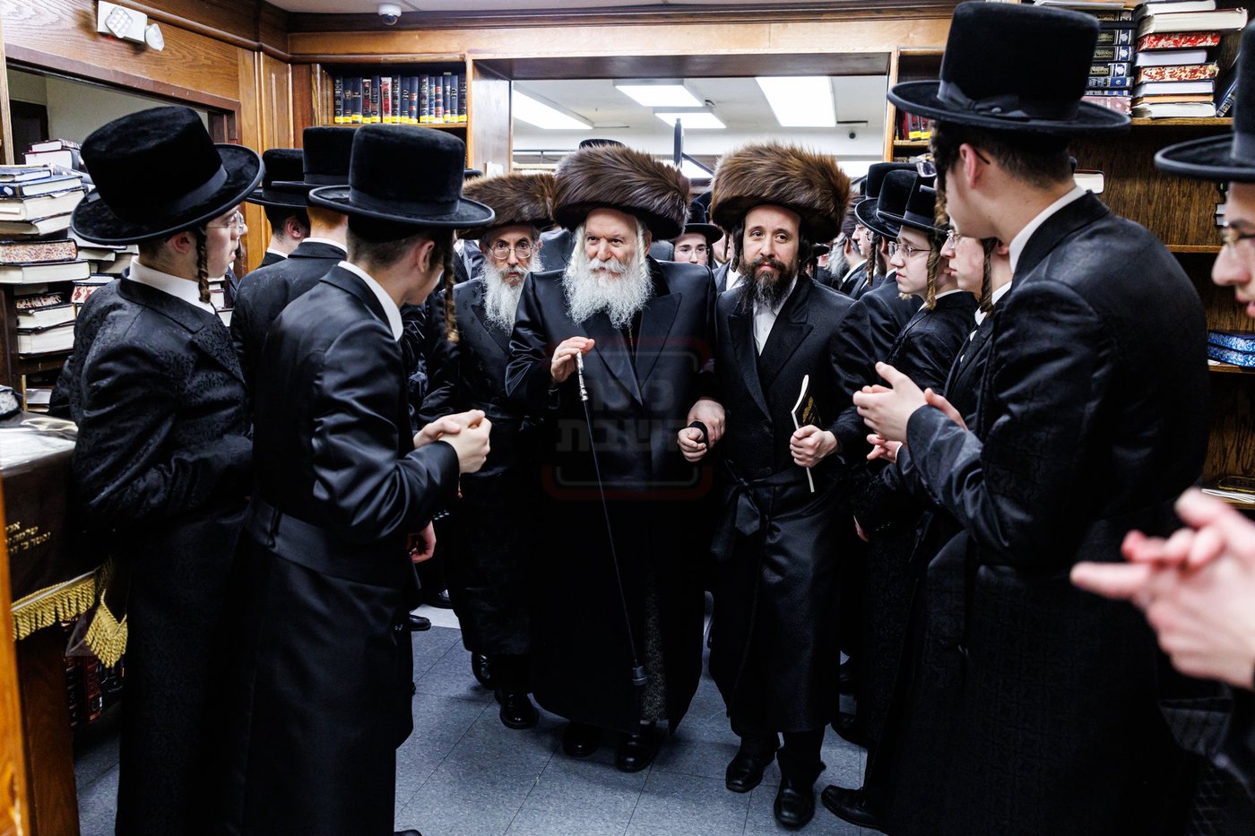 שמחת שבע ברכות לנכדת האדמו"ר מבאבוב