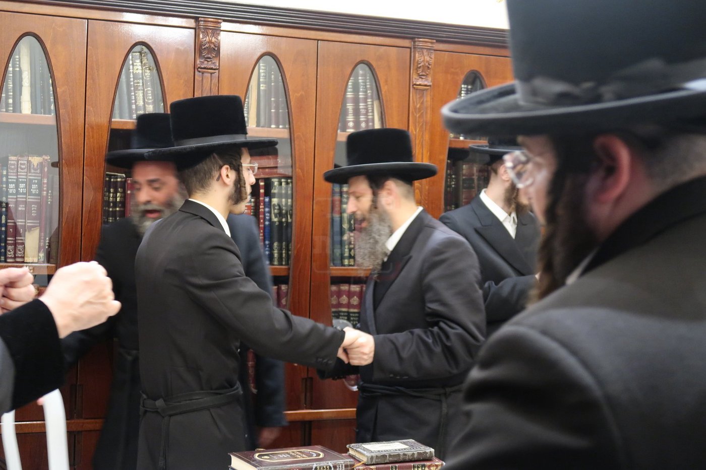 שמחת בית נדבורנה - מאקאווא - קאסוב ויז'ניץ - קומרנא 