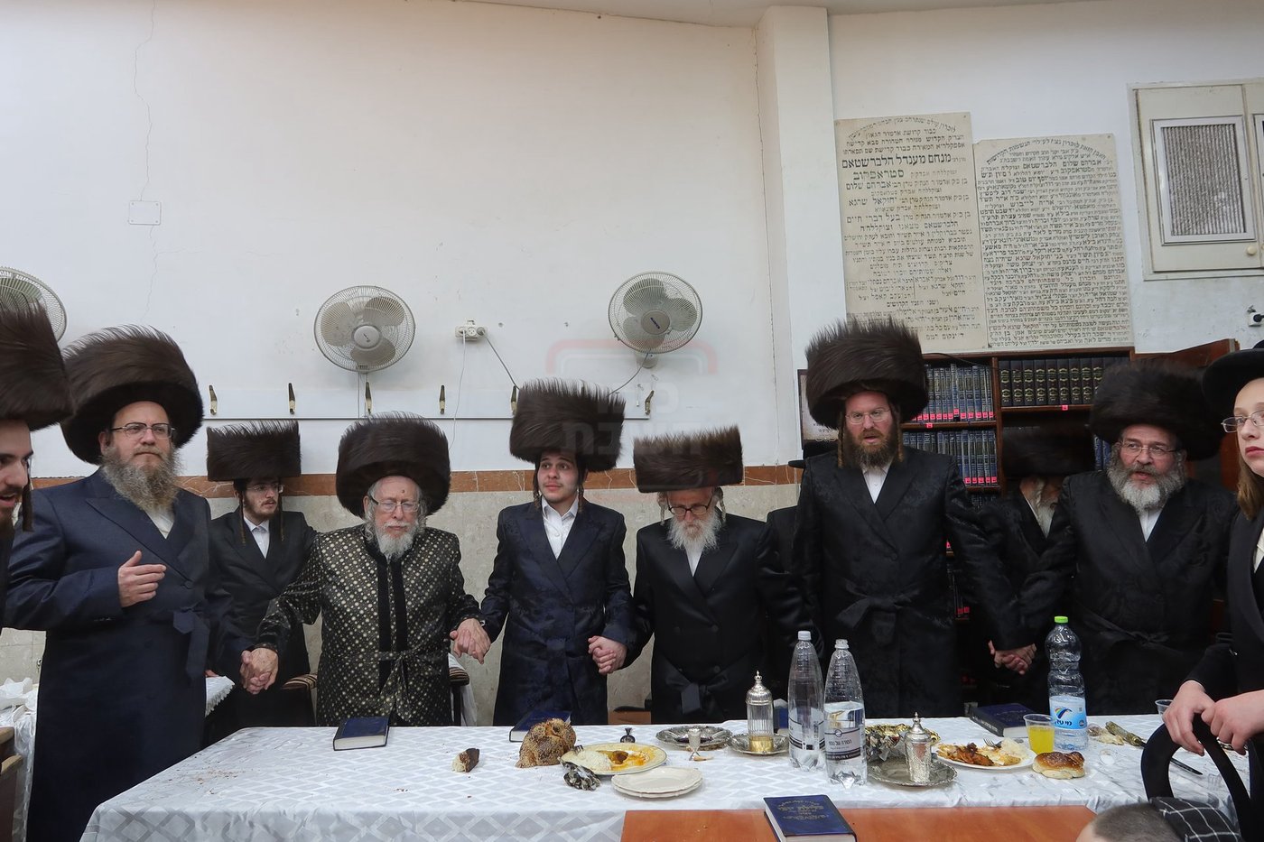 שבע ברכות בחצרות סטראפקוב -קרעטשניף י-ם -הארנסטייפאל -זלאטשוב