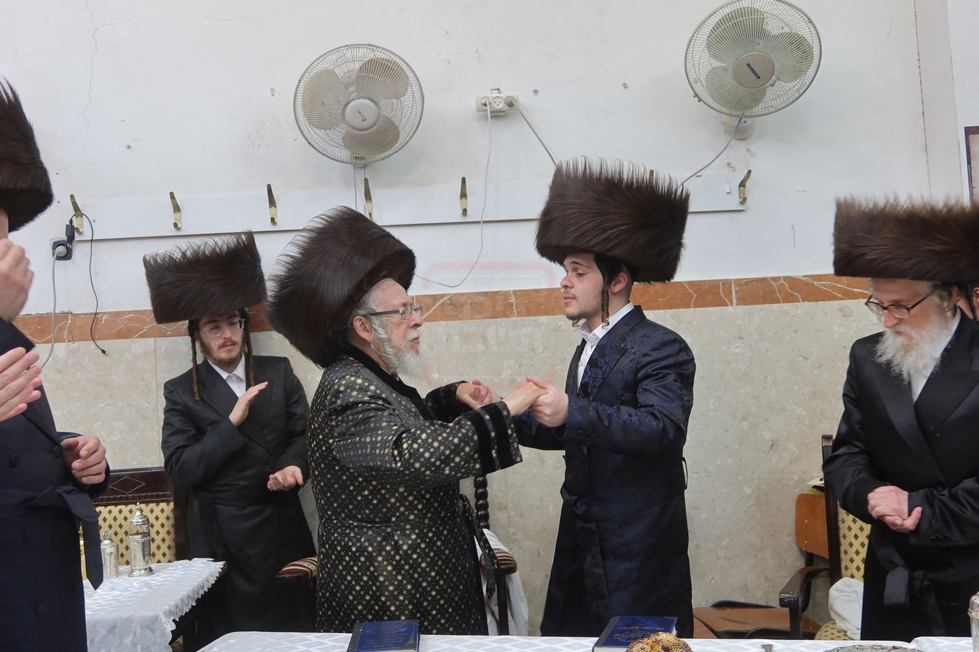 שבע ברכות בחצרות סטראפקוב -קרעטשניף י-ם -הארנסטייפאל -זלאטשוב