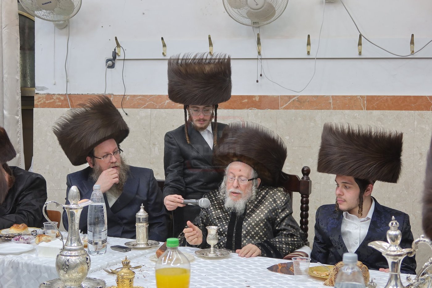 שבע ברכות בחצרות סטראפקוב -קרעטשניף י-ם -הארנסטייפאל -זלאטשוב