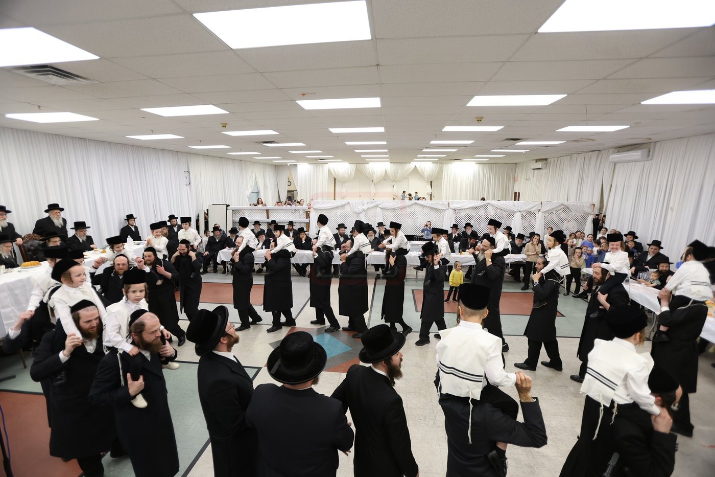 מסיבת חומש בת"ת פאפא בלינדן