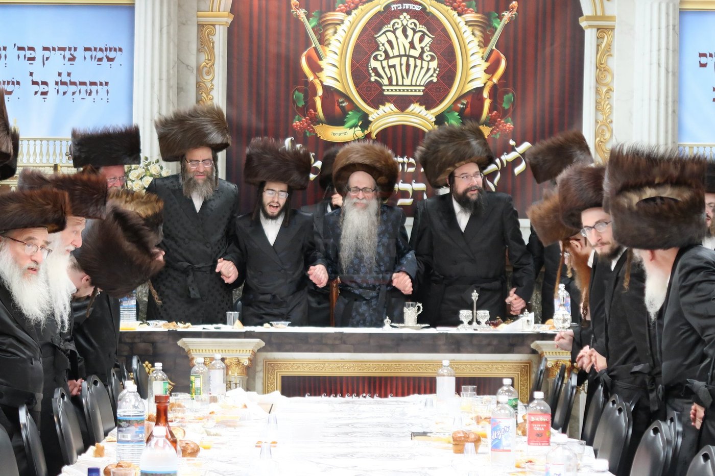 שבע ברכות בצאנז זוועהיל ע"י הנהלת הקהילה