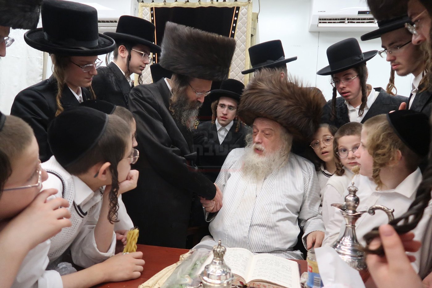 הרבי המשפיע ממבקשי אמונה בשבת בבית שמש