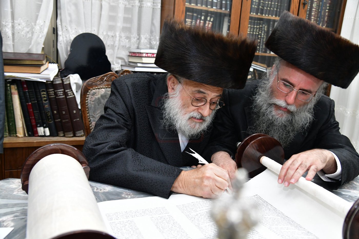 הכנסת ס"ת לביהמ"ד 'שבט הלוי'
