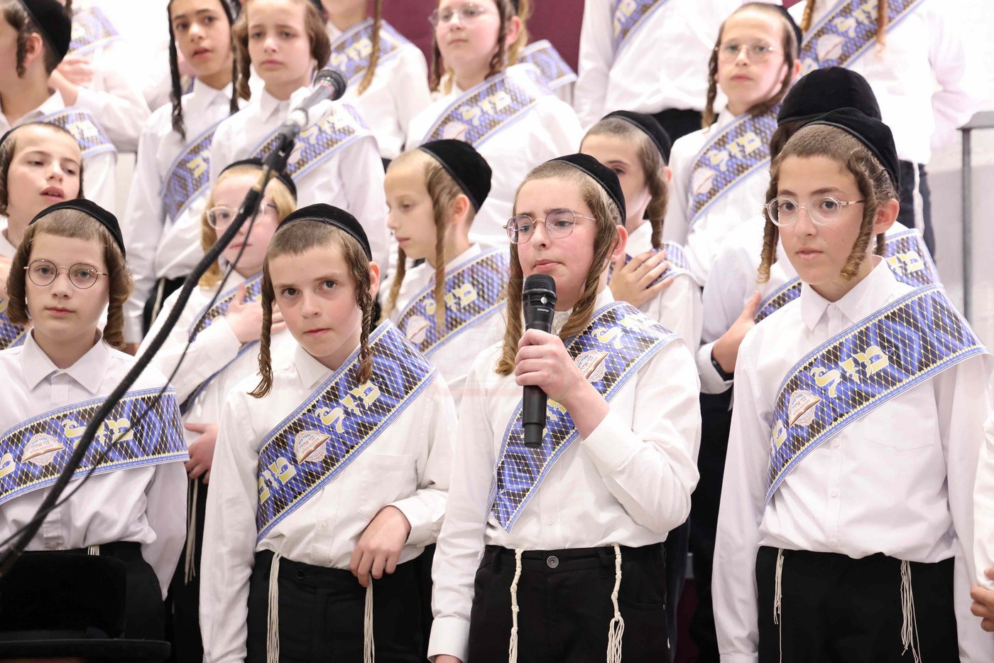 מסיבת חומש בתלמוד תורה מכנובקא בעלזא בירושלים