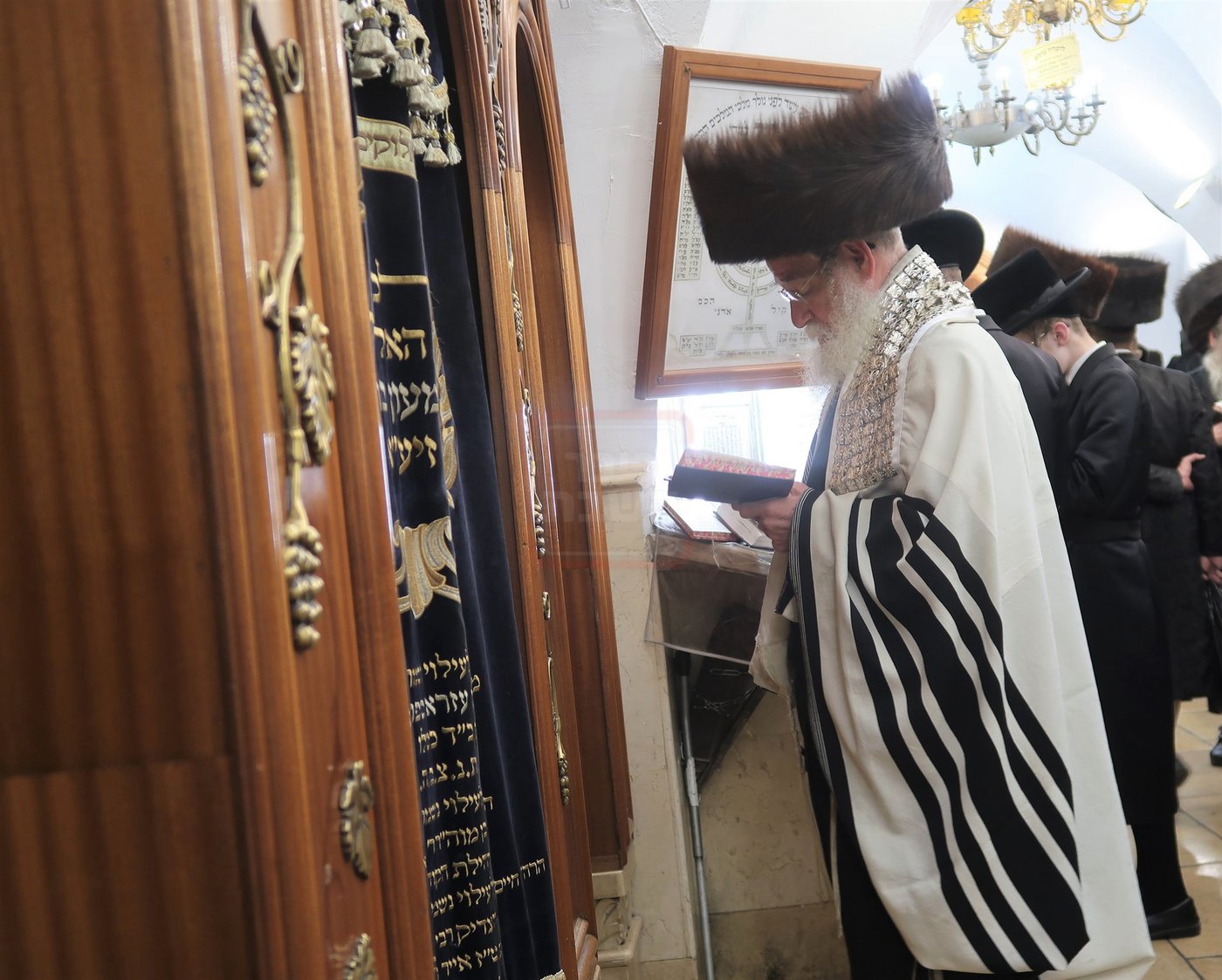 האדמו"ר מספינקא ירושלים בשבת באתרא קדישא מירון 