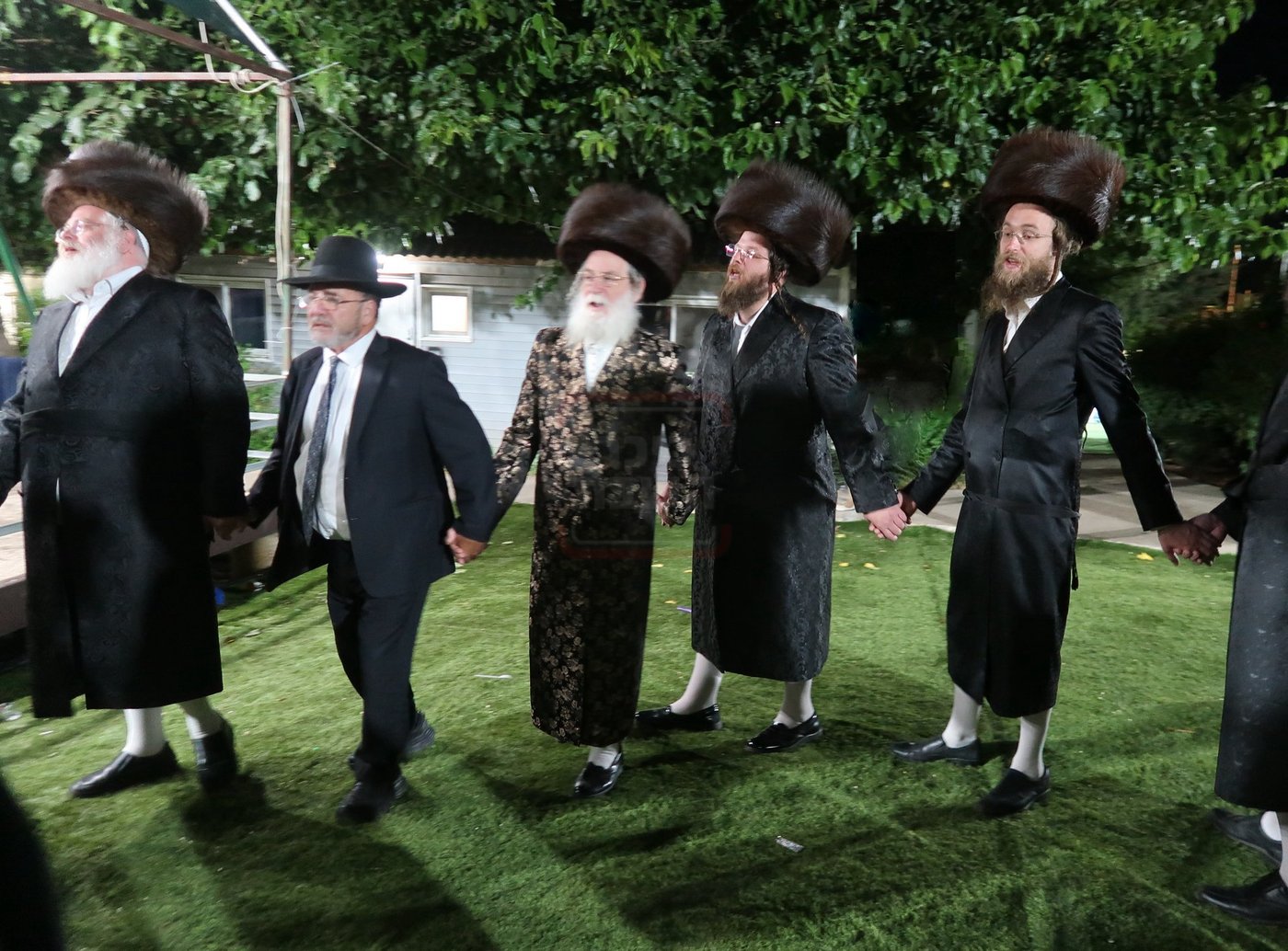האדמו"ר מספינקא ירושלים בשבת באתרא קדישא מירון 