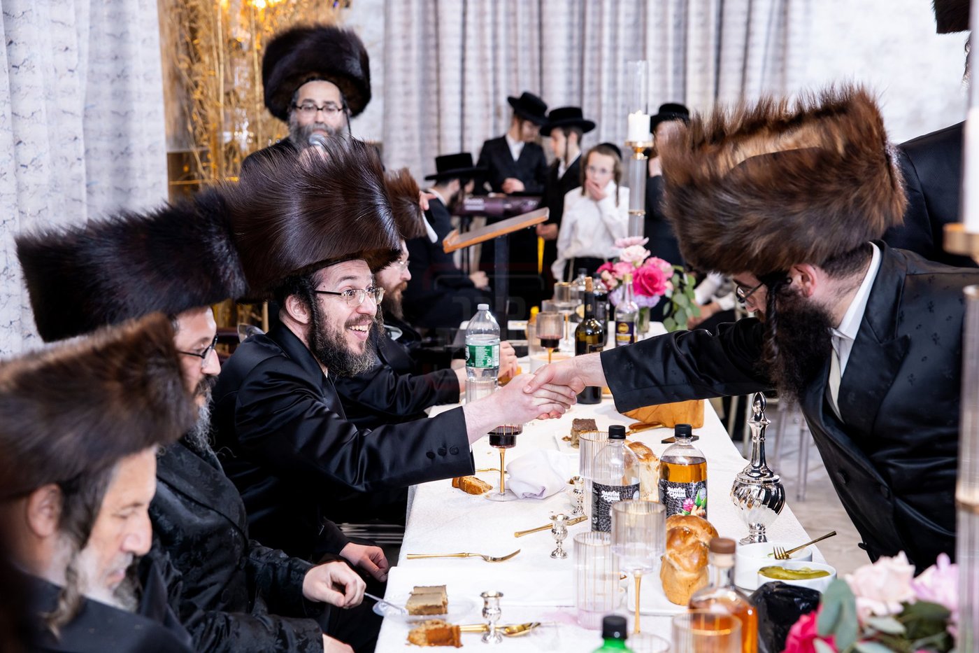 הכנסת ס"ת לביהמ"ד סאטמר בשכונת בלומינגרבורג
