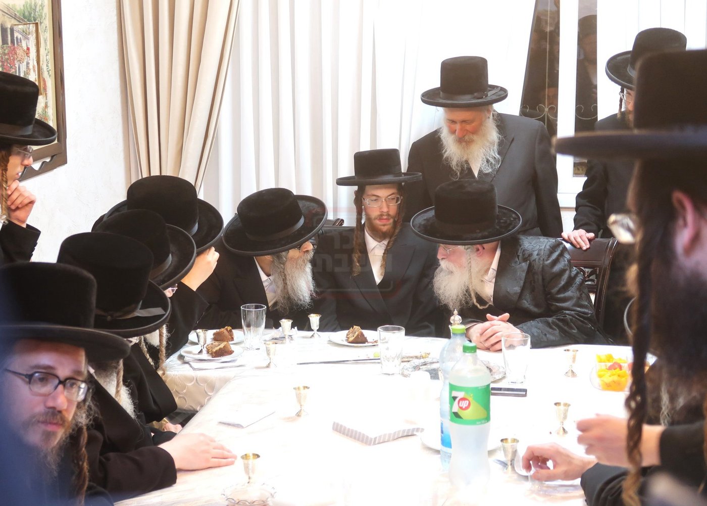 שמחת הווארט לנכדת האדמו''ר מנדבורנה ירושלים, עם בן הגה''צ המשפיע רבי נחמן בידרמן