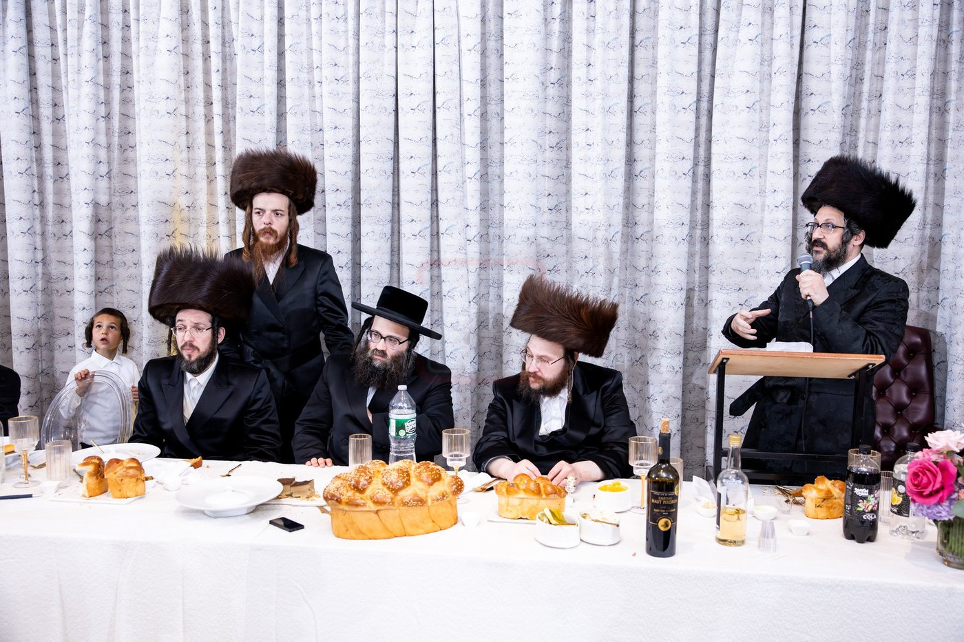 הכנסת ס"ת לביהמ"ד סאטמר בשכונת בלומינגרבורג