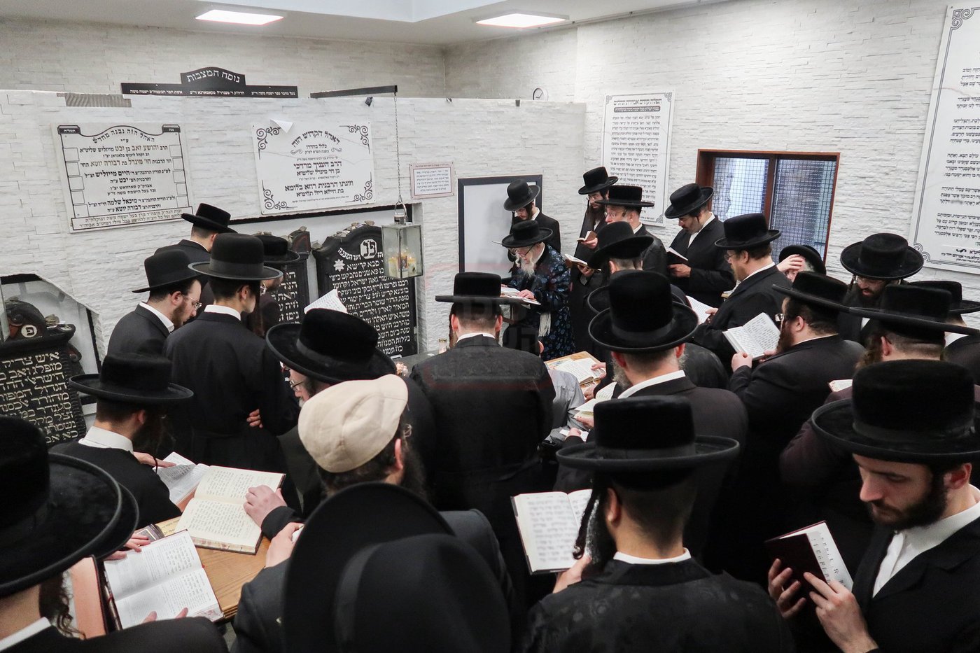 מסע הקודש של האדמו"ר מקרעטשניף סיגעט לאירופה