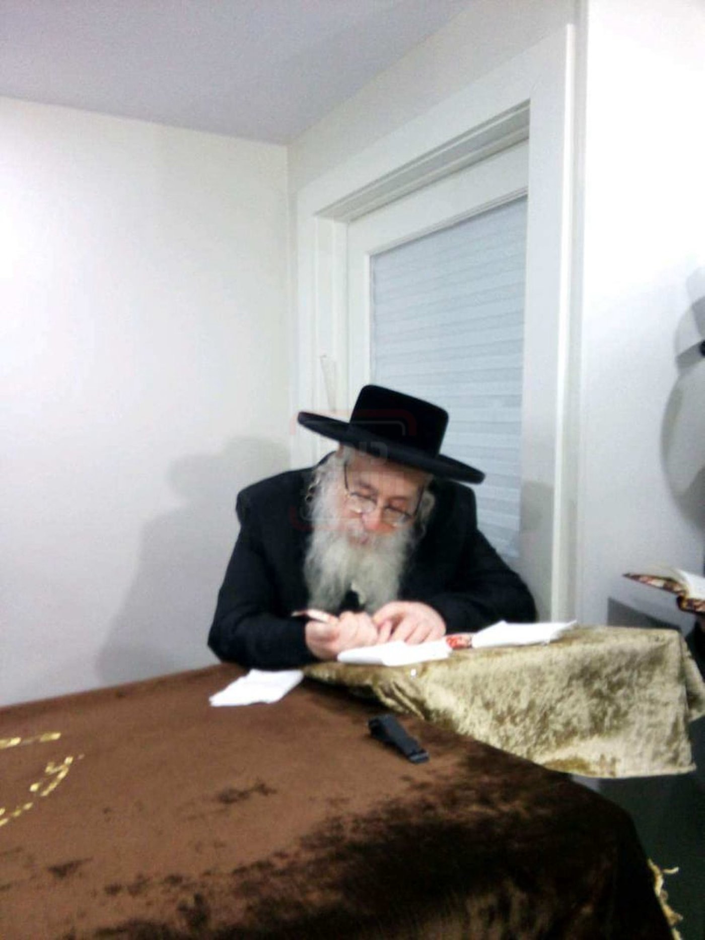 תשעה באב בחצה"ק צאנז קלויזנבורג