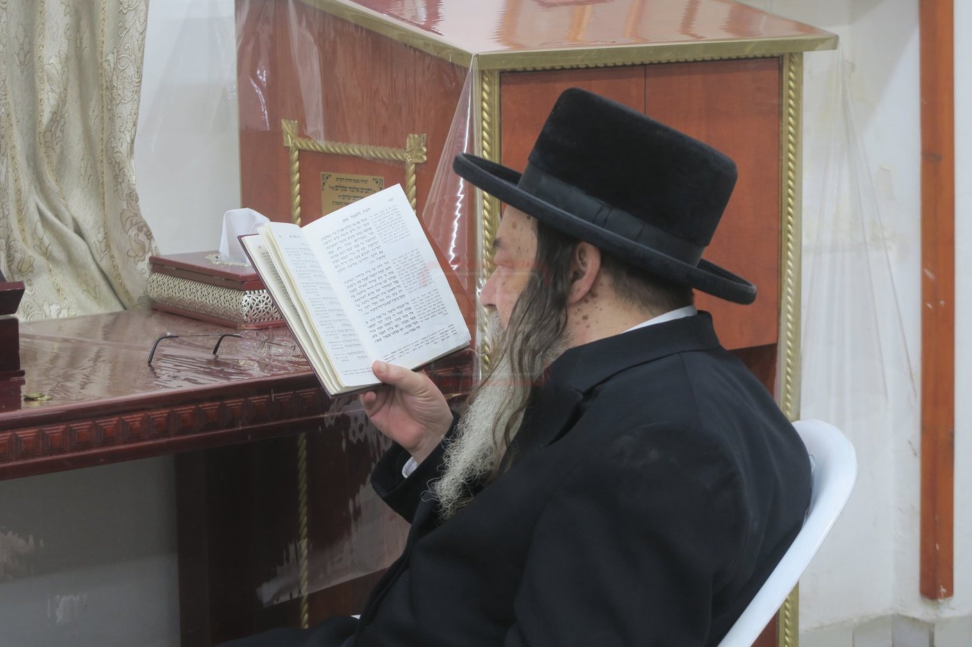 תשעה באב בחצה"ק זוועהיל