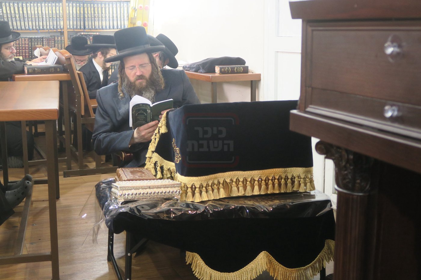 תשעה באב בחצה"ק זוטשקא ירושלים