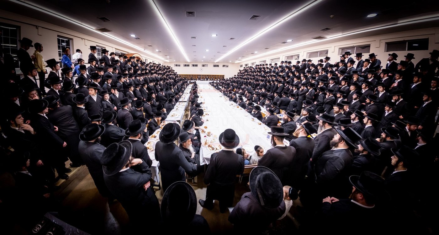 האדמו"ר מבאבוב 45 בביקור בקאנטרי