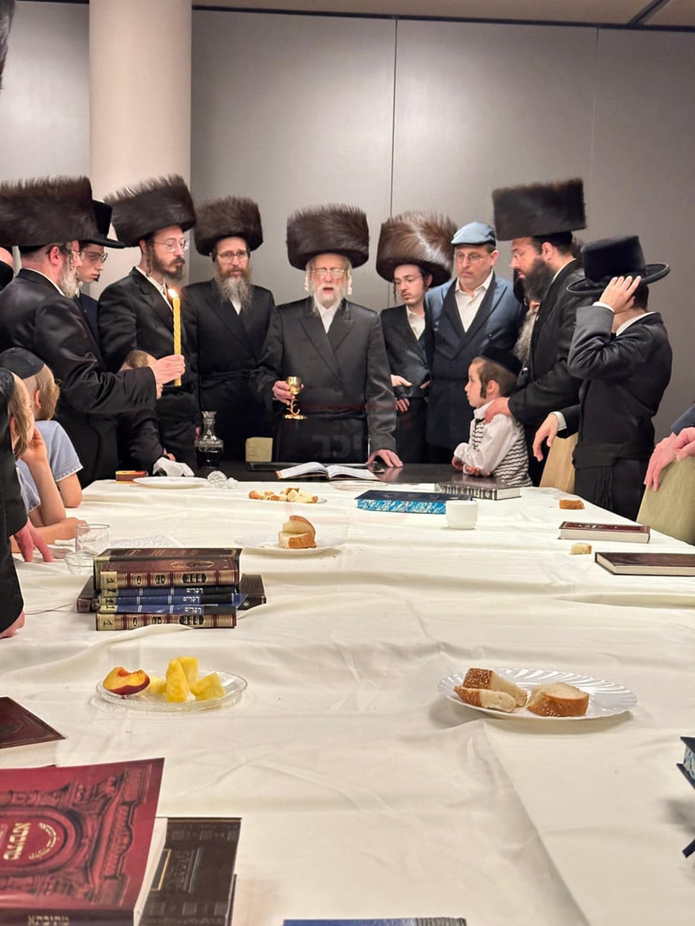 האדמו"ר מסערט ויז'ניץ בהבדלה באוסטריה