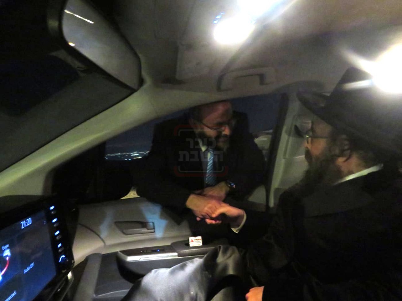 זופניק בכיכר | כל התמונות, הנייעס והחשיפות של בין הזמנים