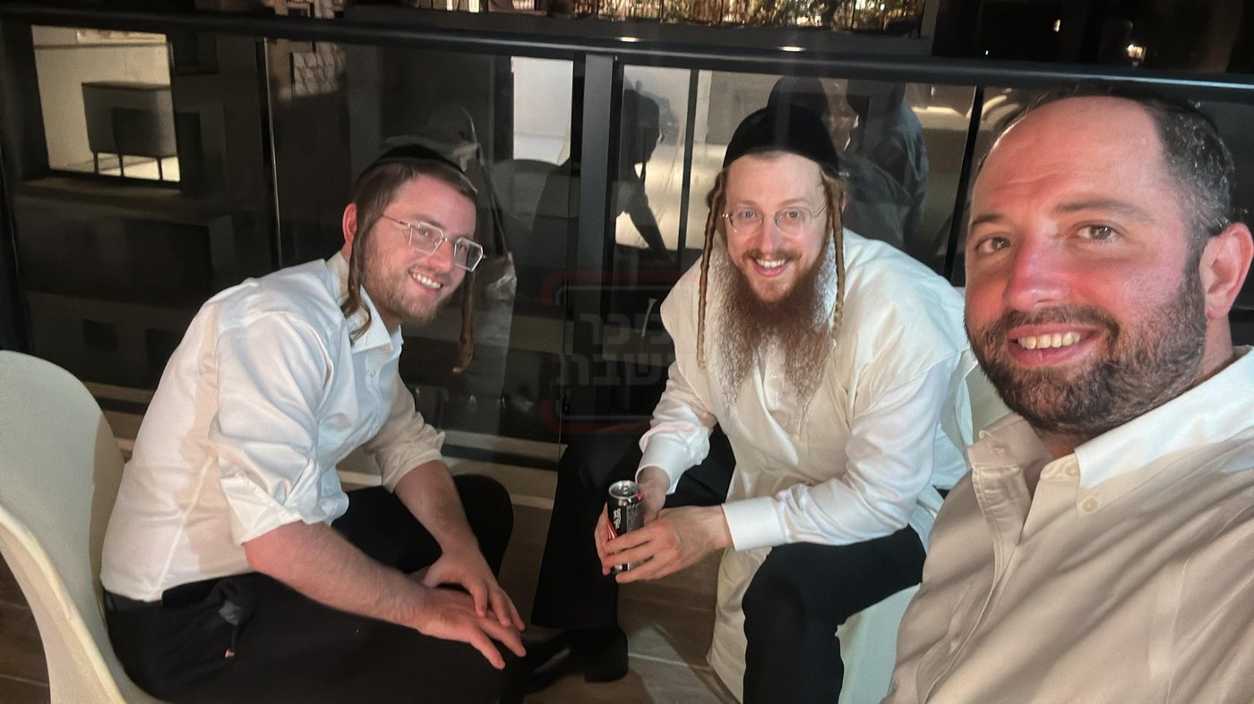 זופניק בכיכר | כל התמונות, הנייעס והחשיפות של בין הזמנים