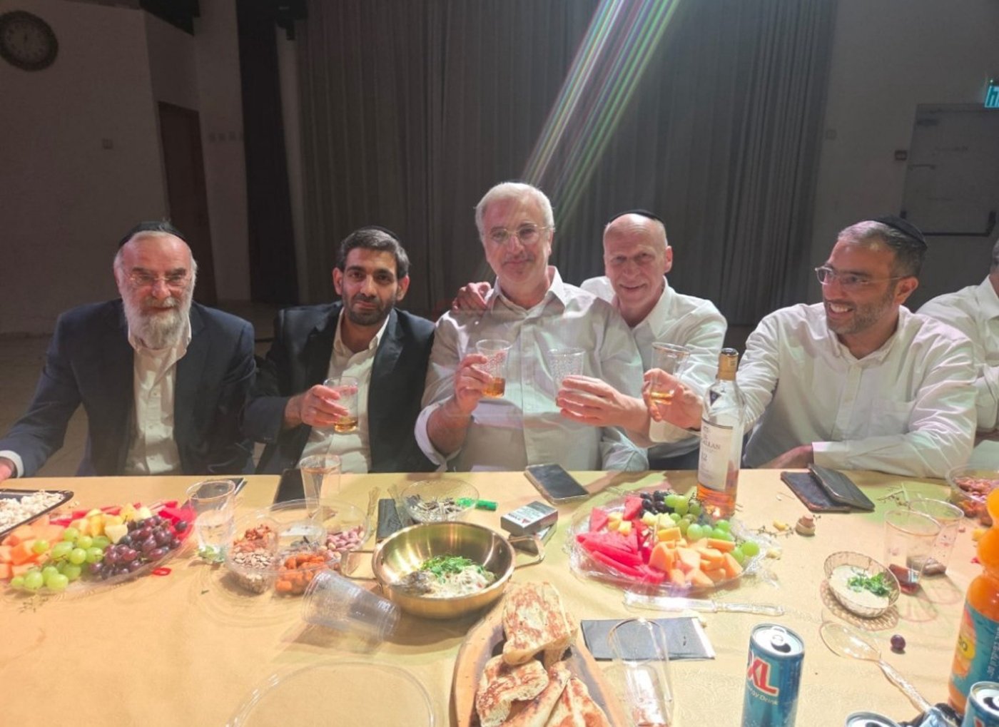 זופניק בכיכר | כל התמונות, הנייעס והחשיפות של בין הזמנים
