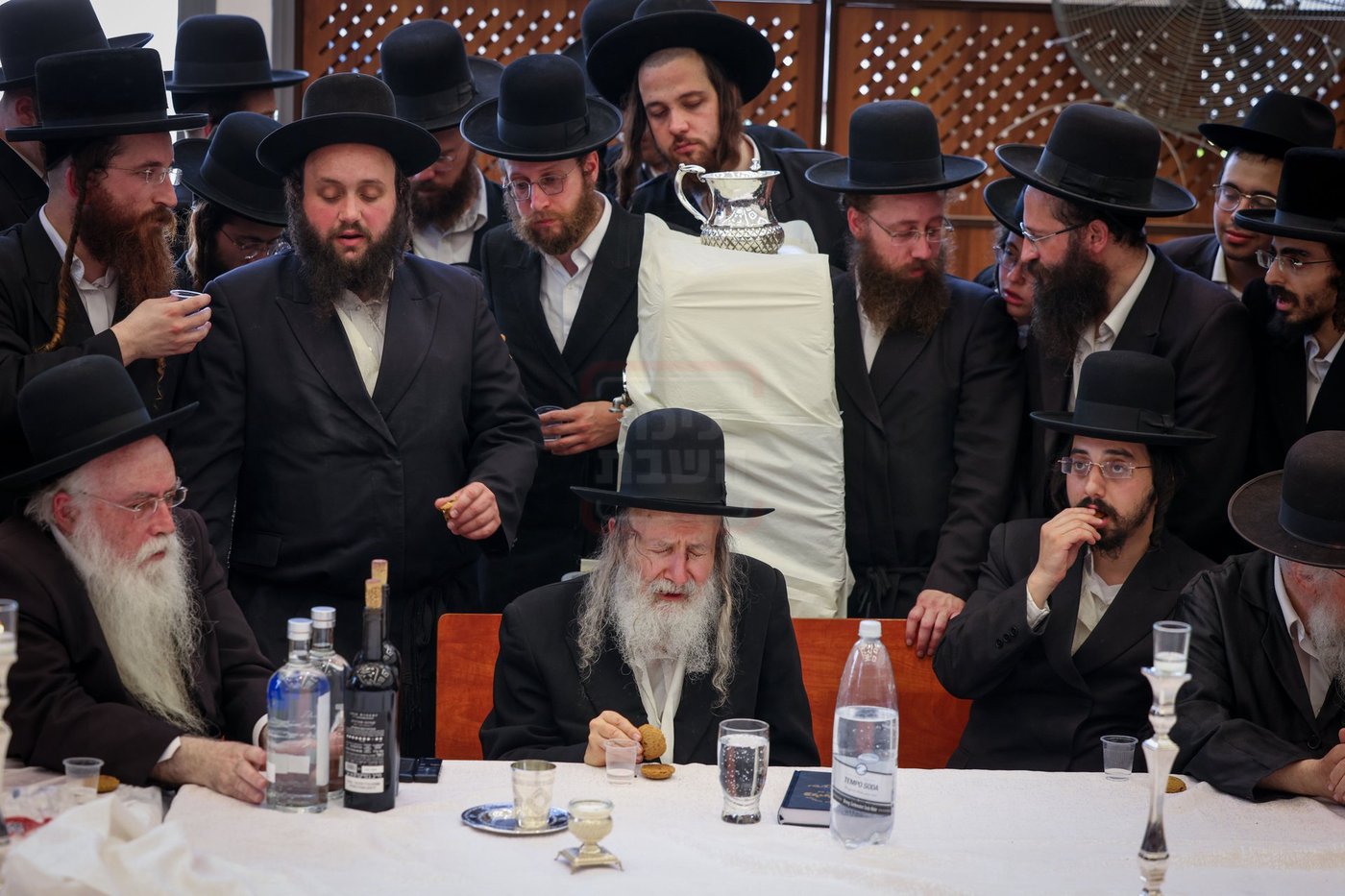 האדמו"ר מאמשינוב בטיש הילולא בצפת 