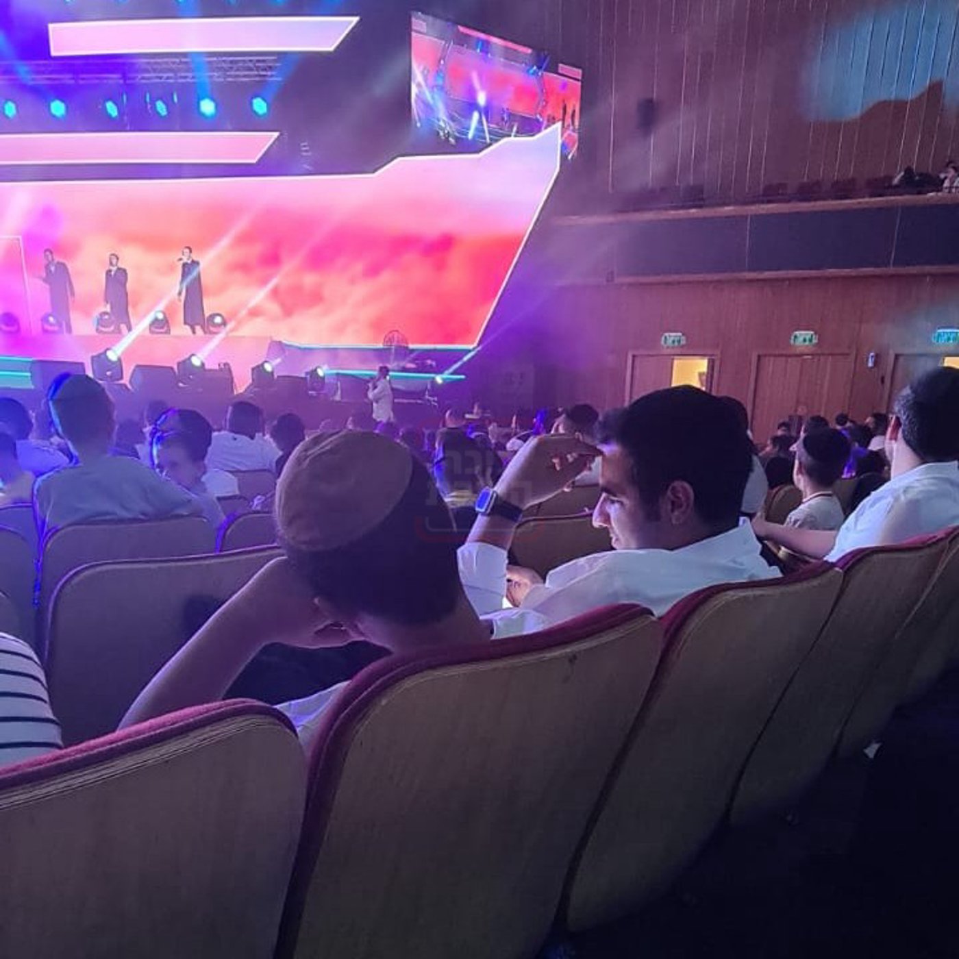 זופניק בכיכר | כל התמונות, הנייעס והחשיפות של בין הזמנים