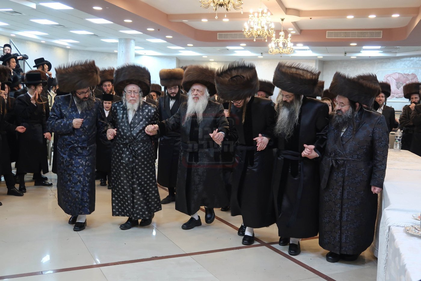 שמחת בית טשארנאביל - קרעטשניף סיגעט - טשערנאוויץ