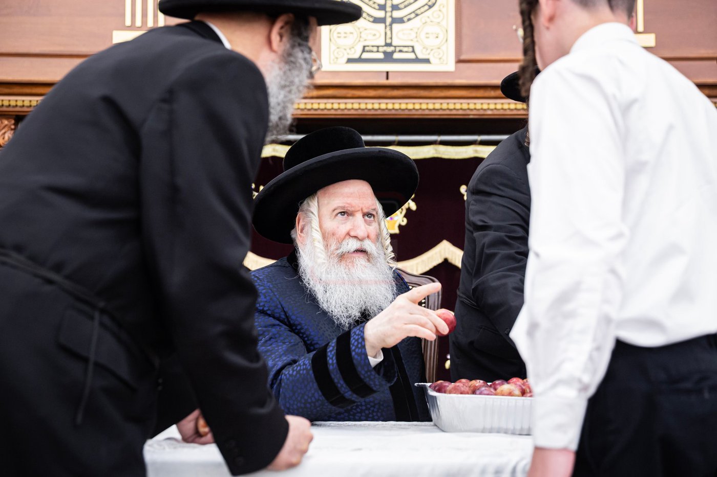 האדמו"ר מבאבוב בביקור במחנה שלווה בקאנטרי