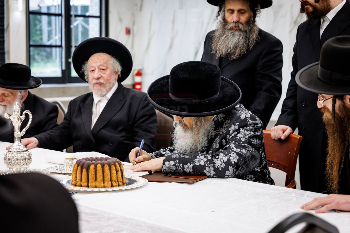 האדמו"ר מסאטמר בביקור בקעמפים בהרי הקאנטרי