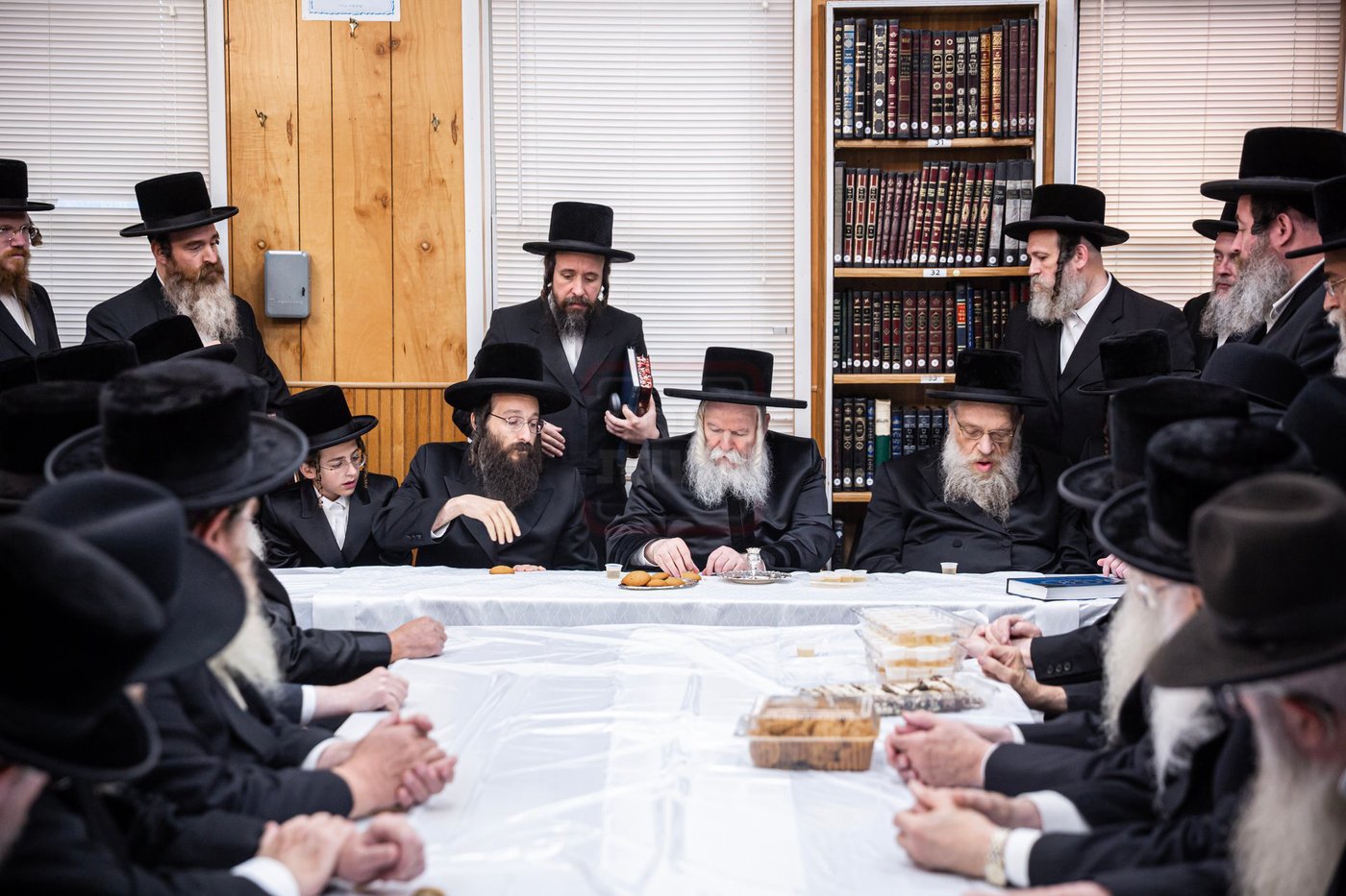 ראש חודש אלול בצל האדמו"ר מבאבוב