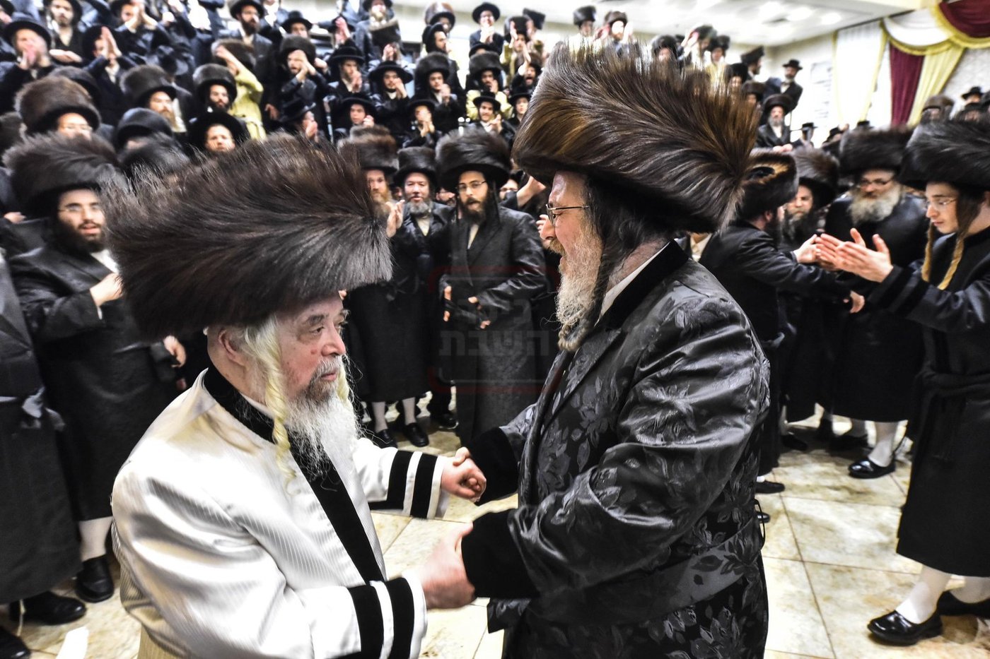 עם יבלחט"א גיסו האדמו"ר מביאלה ב"ב