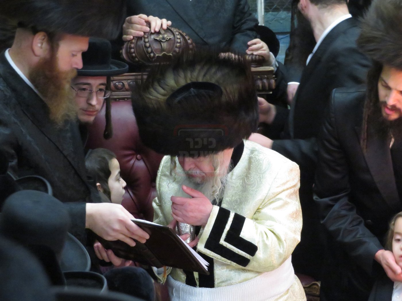 מראות חייו של האדמו"ר מקרעטשניף סיגעט זצ"ל