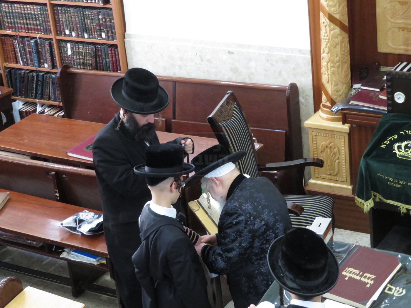 מראות חייו של האדמו"ר מקרעטשניף סיגעט זצ"ל