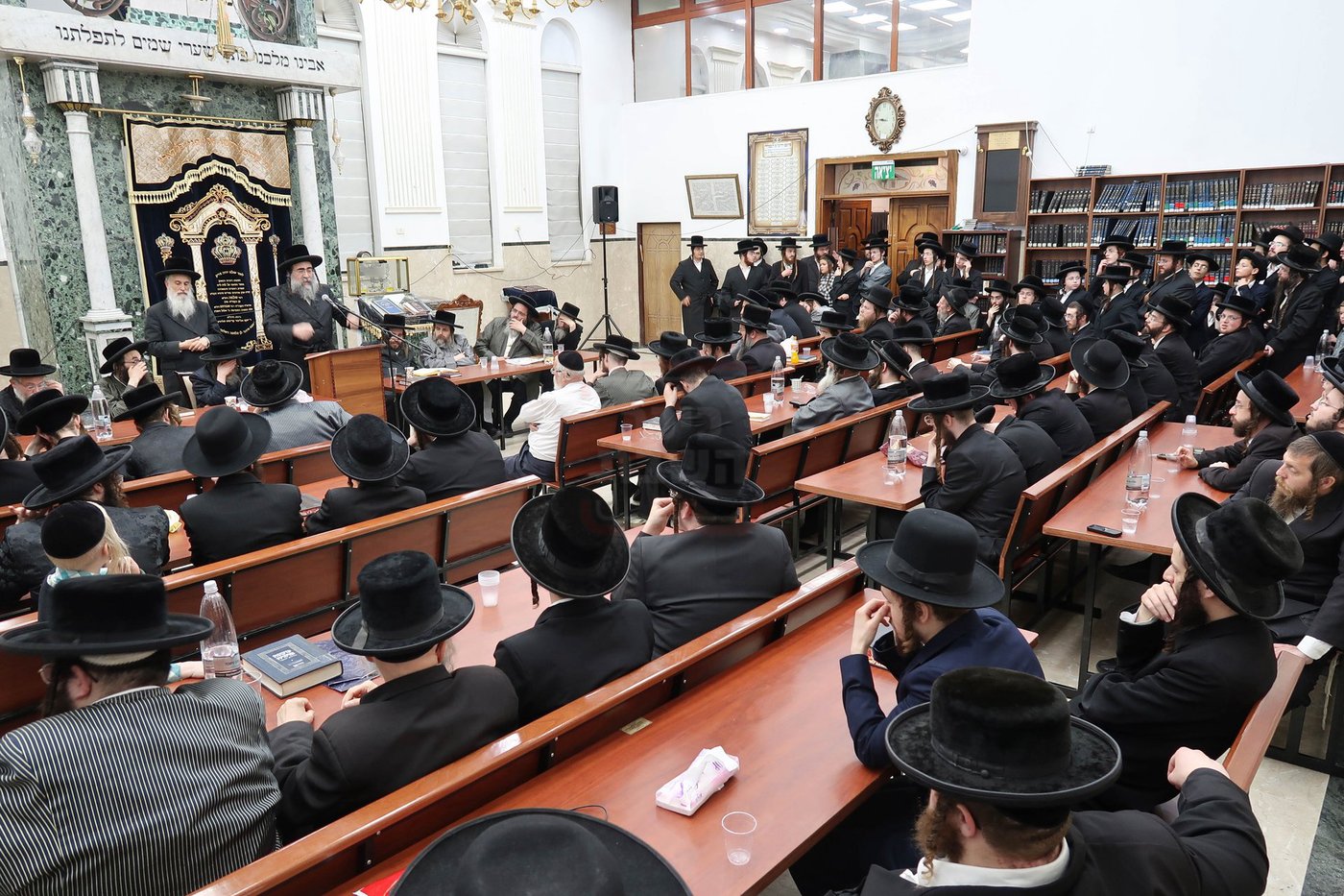 עצרת התעוררות ככלות השבעה על האדמו"ר מקרעטשניף סיגעט זצ"ל