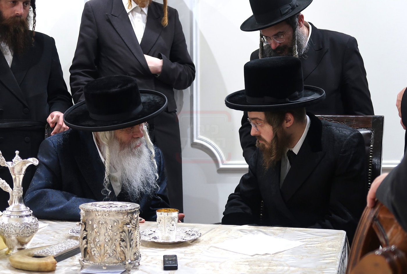 האדמו"ר מסאדיגורה בביקור אצל האדמו"ר מקרעטשניף י-ם 