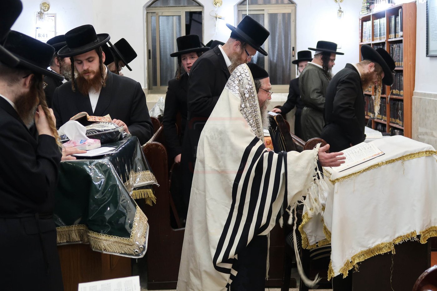 סליחות ראשונות בחצה"ק קרעטשניף סיגעט