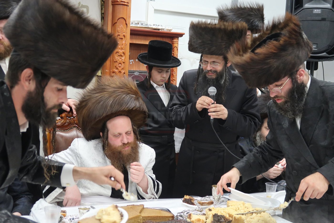 חנוכת הבית והתחלת כתיבת ס"ת בחצה"ק מיאלען